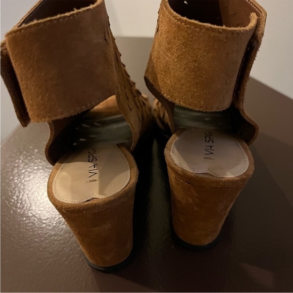 Via Spiga  wedge mules 3 1/4" Heel Size 8.5 - Picture 3 of 7